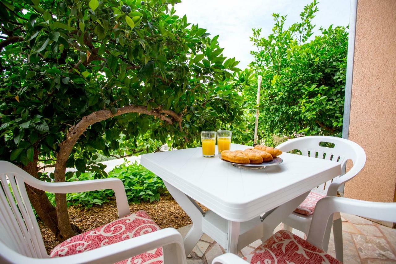 Apartments Iva Brstilo Omis Ngoại thất bức ảnh