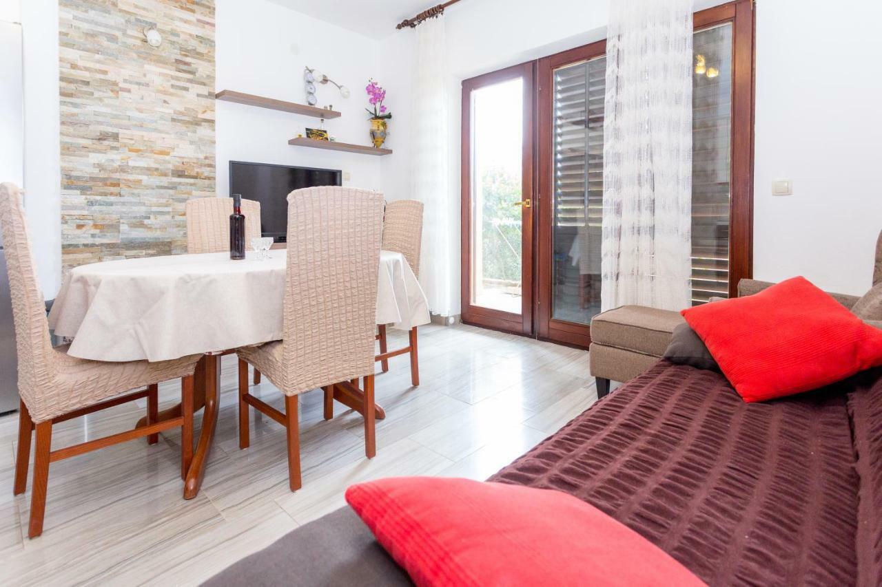 Apartments Iva Brstilo Omis Ngoại thất bức ảnh