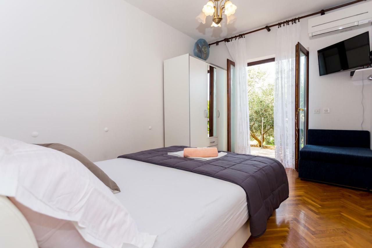 Apartments Iva Brstilo Omis Ngoại thất bức ảnh
