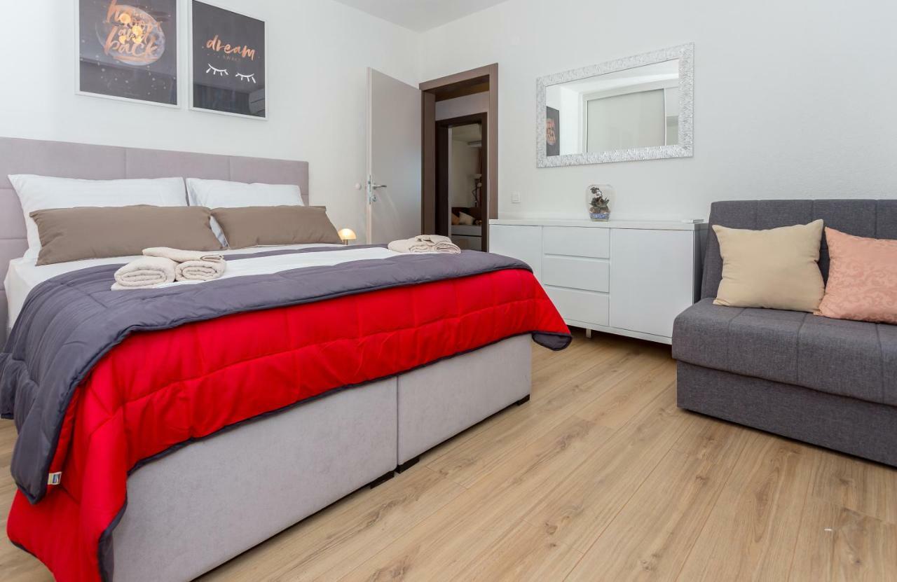 Apartments Iva Brstilo Omis Ngoại thất bức ảnh