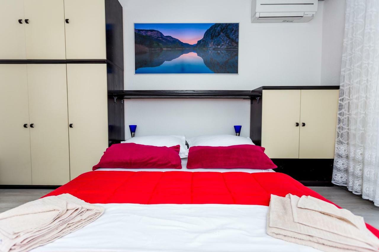 Apartments Iva Brstilo Omis Ngoại thất bức ảnh