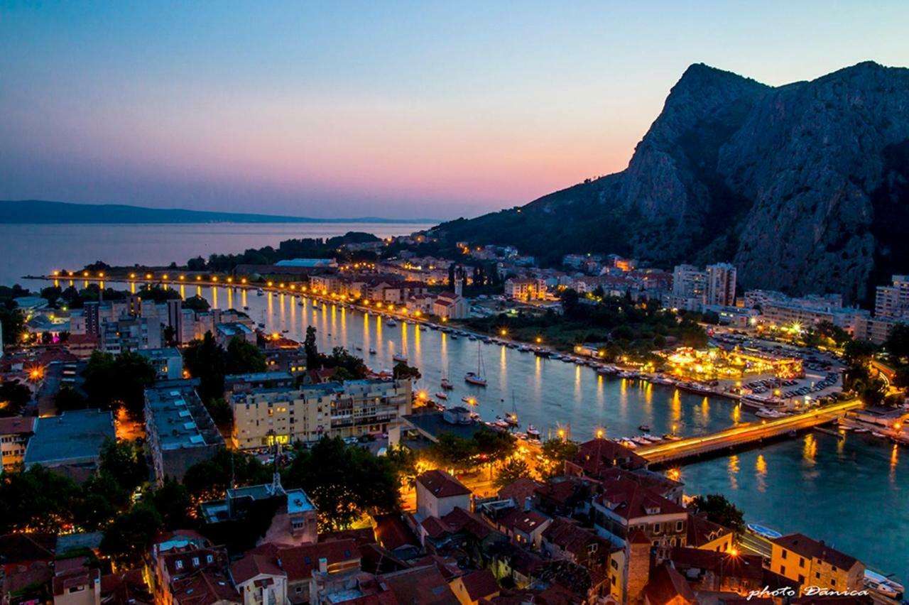 Apartments Iva Brstilo Omis Ngoại thất bức ảnh