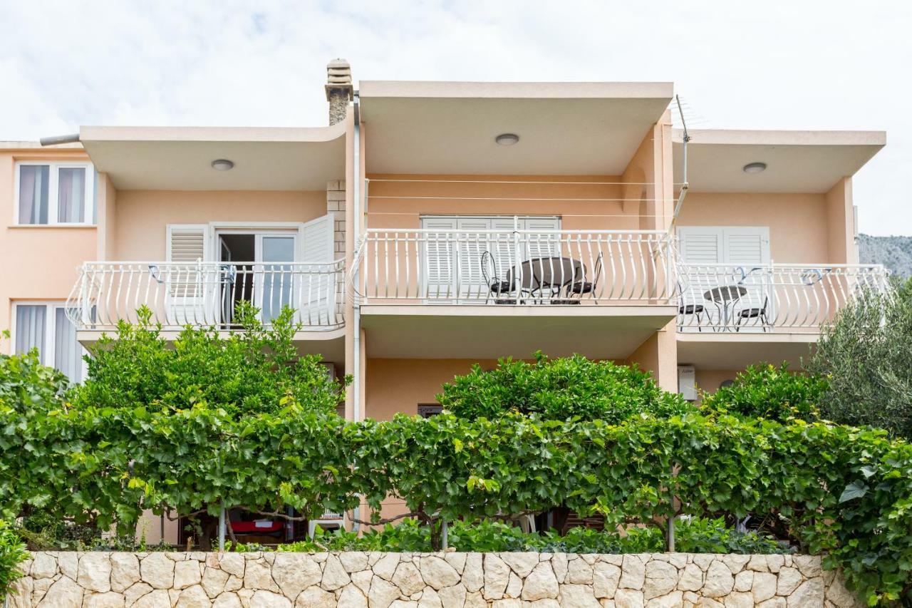 Apartments Iva Brstilo Omis Ngoại thất bức ảnh