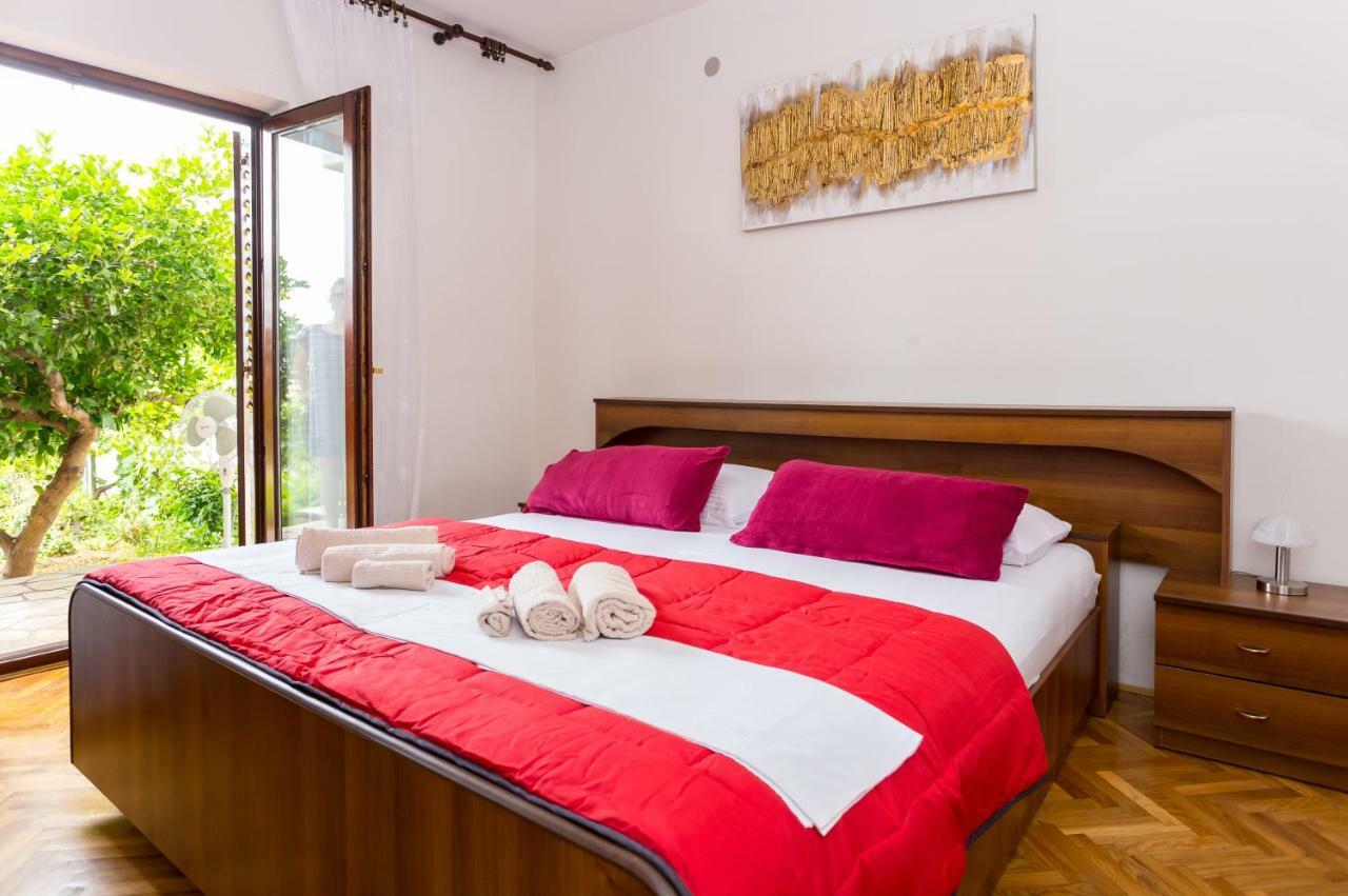 Apartments Iva Brstilo Omis Ngoại thất bức ảnh