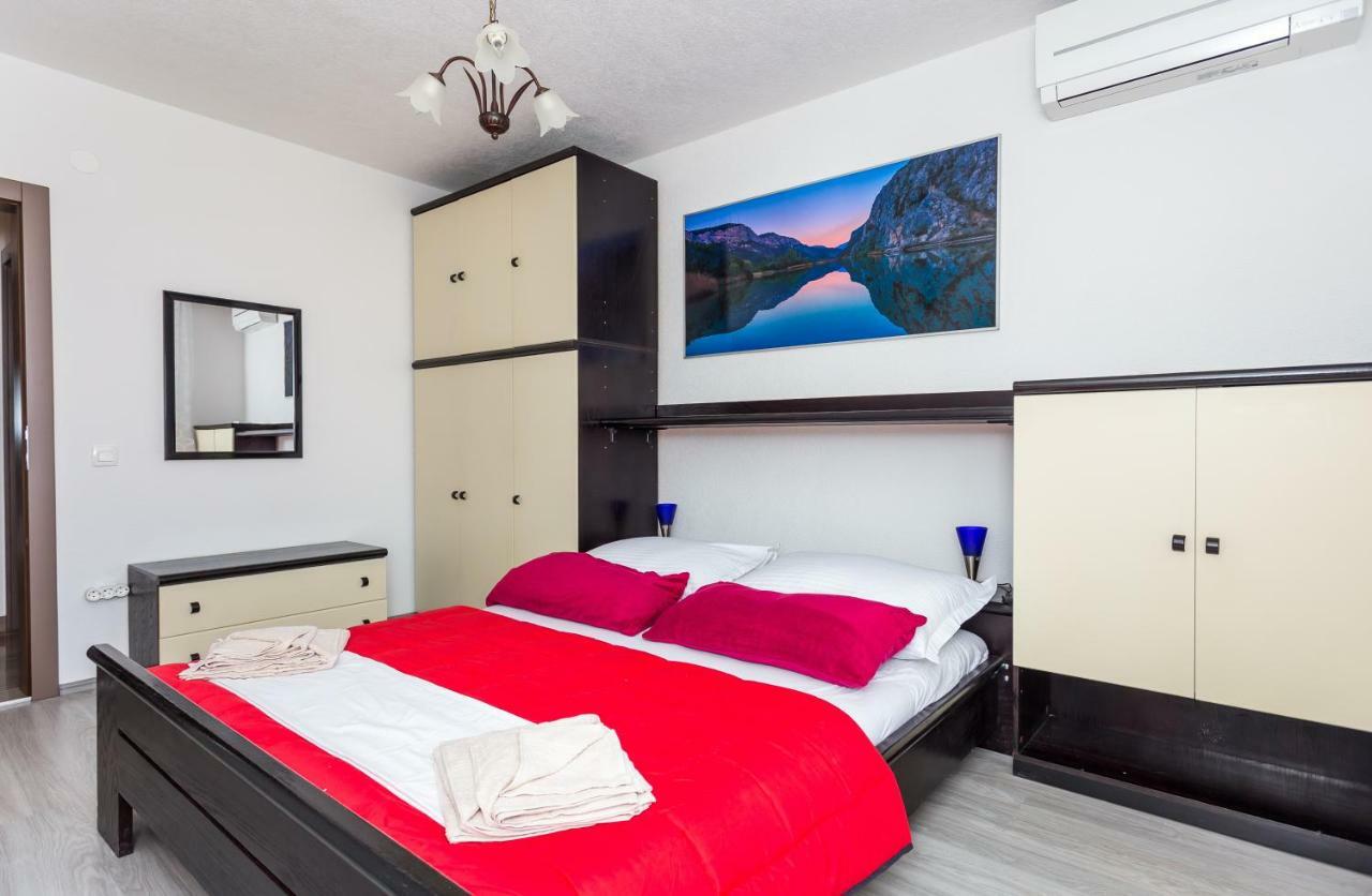 Apartments Iva Brstilo Omis Ngoại thất bức ảnh