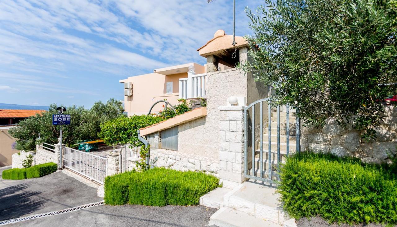 Apartments Iva Brstilo Omis Ngoại thất bức ảnh